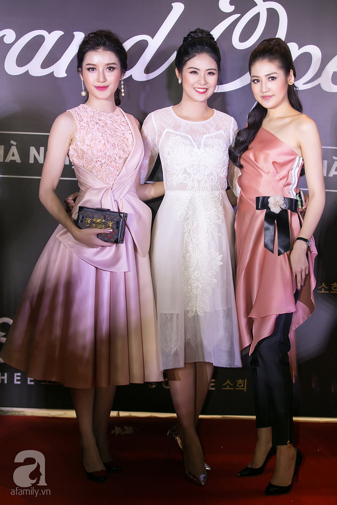 sau on ao da xeo tren mang xa hoi tu anh huyen my guong gao chup hinh chung