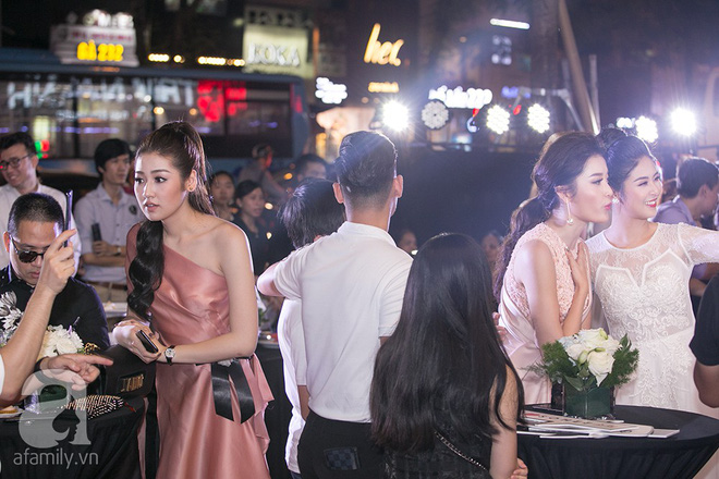 sau on ao da xeo tren mang xa hoi tu anh huyen my guong gao chup hinh chung