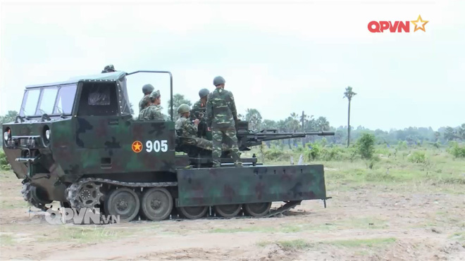 viet nam tich hop coi 100 mm cho thiet giap m113 dua phao cao xa len xe banh xich m548