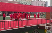 bat chap suong mu day dac truong mam non van buoc hon 200 be tham gia dai hoi the thao ngoai troi