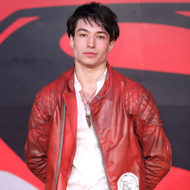 me man ve dep lang tu hut hon cua sieu anh hung the flash trong justice league