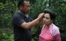 ban trai tay gay soc khi bao ve nu dien vien mac yem khong noi y len phim