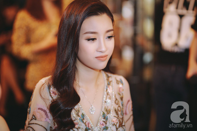 hoa hau do my linh khi mc cong bo top 15 khong co viet nam toi da rat buon va that vong