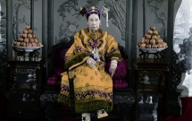 cuoc song xa hoa tot bac cua tu hy thai hau an 120 son hao hai vi moi bua co rieng mot tuyen duong sat di lai trong cung