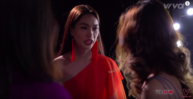 thi sinh the look khoc loc to cao nhau gia tao truoc mat pham huong minh tu