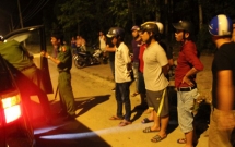 hai nhom no sung hon chien trong dem khien hang chuc nguoi dan ha noi hoang loan