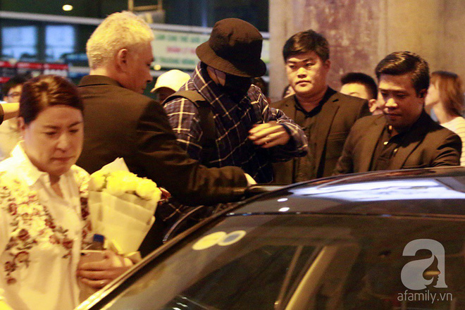 tai tu so ji sub bit khau trang kin mit nhung van hut moi anh nhin boi than hinh cao lon khi den vn