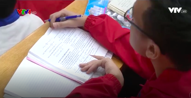con so giat minh ve tinh trang sinh vien bi buoc thoi hoc moi nam va nguyen nhan dang lo ngai phia sau