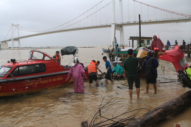 tu vu 3 thanh nien that tinh nhay cau tu tu o da nang phut nong noi de lai cho gia dinh mot noi thong kho khon nguoi