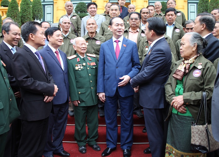 chu tich nuoc tiep da i bie u lao co cong voi cach mang viet nam