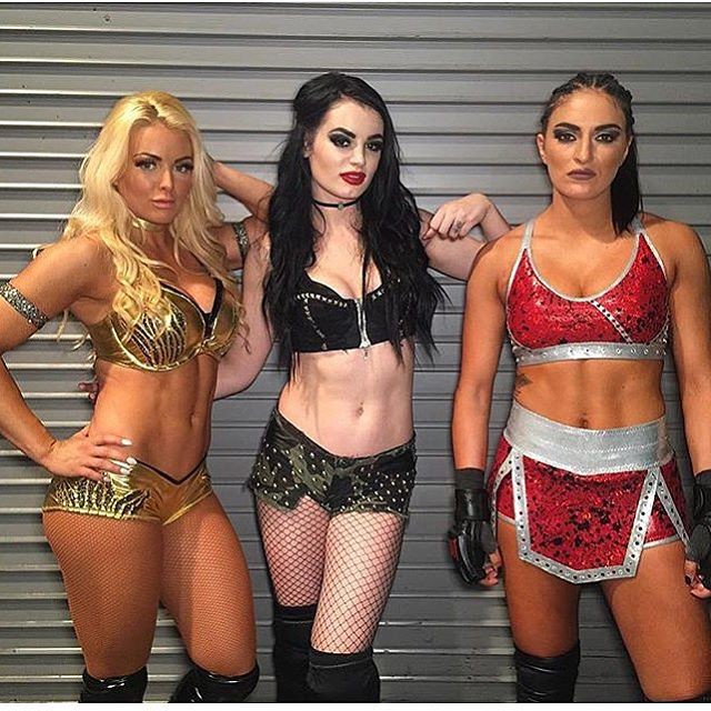 mandy rose thien than tren san dau wwe