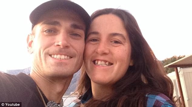 vu an am anh chong chup anh voi vo da chet roi phi tang thi the trong thung dung da