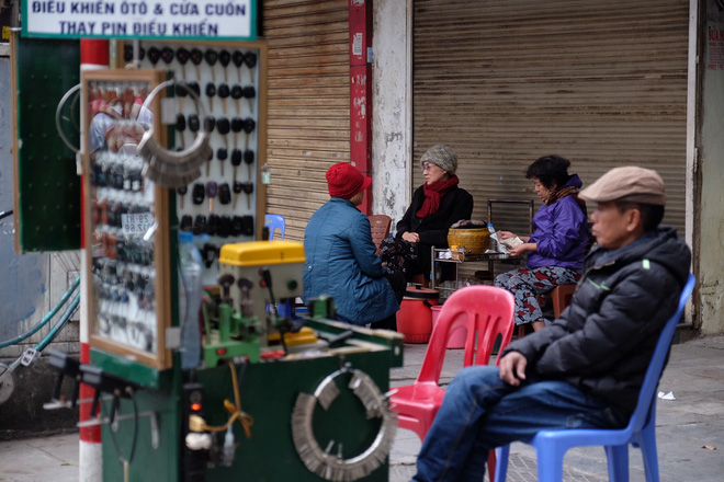 chum anh nguoi ha noi co ro xuong pho trong cai lanh ky luc tu dau mua