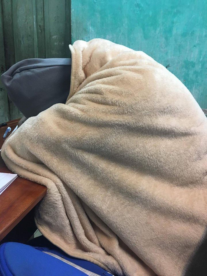 chi co cai lanh tai te ngay 14 do moi sinh ra duoc nhung cach chong ret ba dao the nay