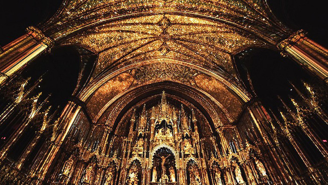 man trinh dien anh sang ngoan muc bien nha tho thanh xu so than tien