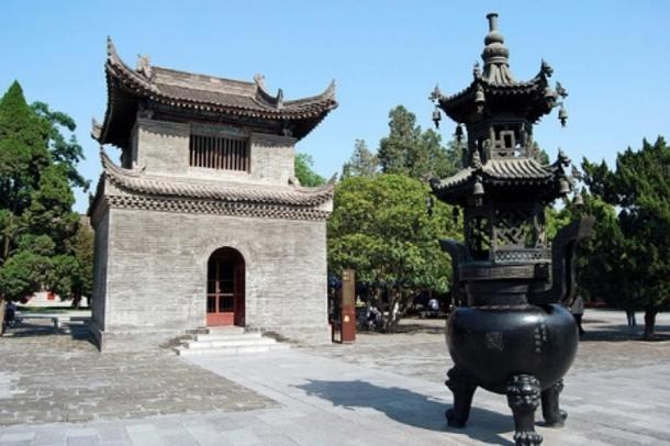 ngoi mo he lo tham kich dam mau vi dau vo tac thien tru di ca ho vi trung than mot long pho ta ba