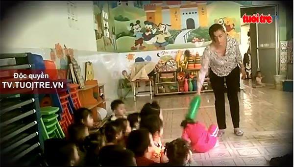 nguoi dan xung quanh truong mam xanh truoc toi goi con thay bi chay mau mui gay tay toi so qua goi di noi khac