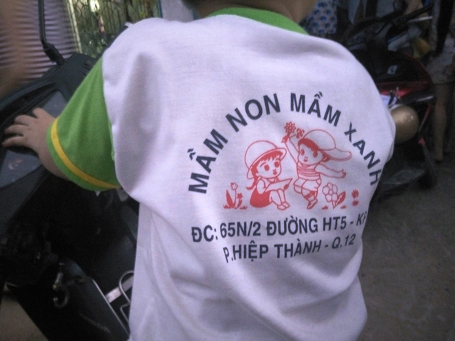 nguoi dan xung quanh truong mam xanh truoc toi goi con thay bi chay mau mui gay tay toi so qua goi di noi khac