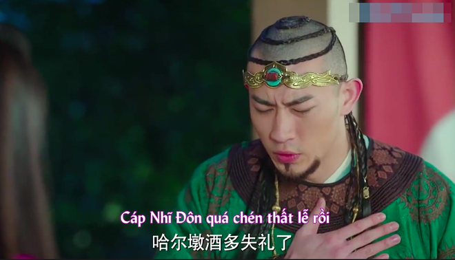 nu phu dep nhat tuong quan o tren lai don tim fan boi nu cuoi chet nguoi