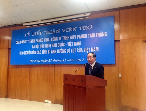 hoi huu nghi viet han va doanh nghiep han quoc ung ho nguoi dan vung bi thien tai 500 trieu dong