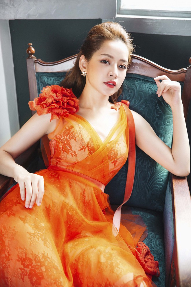 chi pu van hat vi co nguoi khen miu le phat ngon gay soc cong dong mang