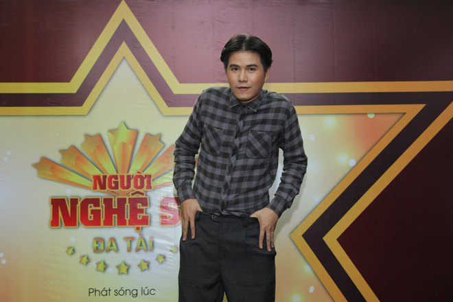 dung giua dan fan nhi suyt nua khong nhan ra duoc viet huong la ai