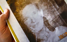 mat tich 42 nam khong mot dau vet nguoi phu nu bat ngo duoc tim thay trong nha duong lao