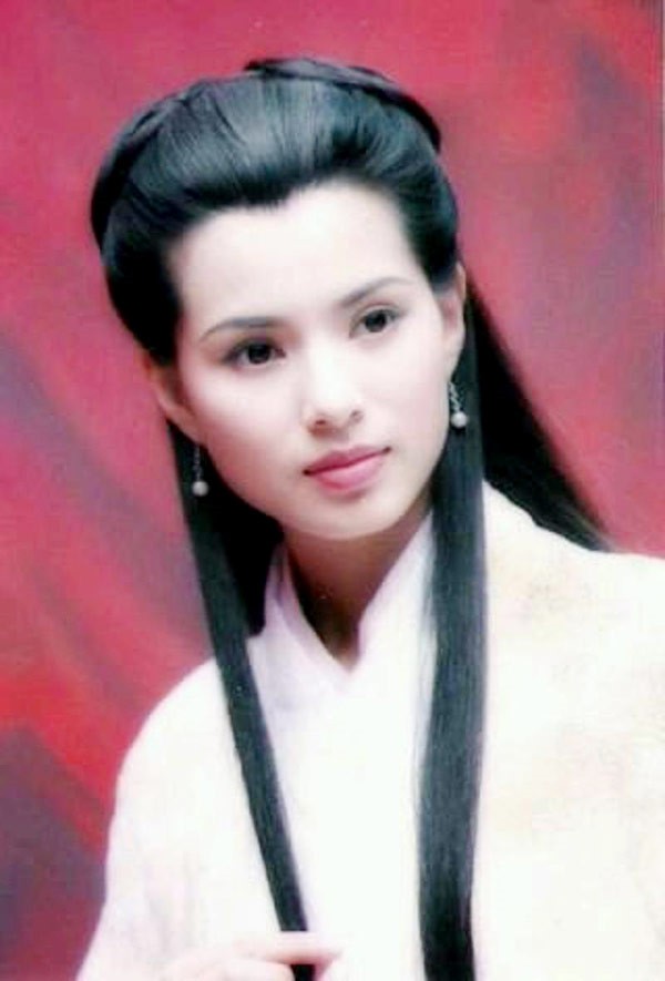ho la nhung nu nghe si da bo tat ca de chay theo tinh yeu va nhan lai cai ket khien ai cung xot xa