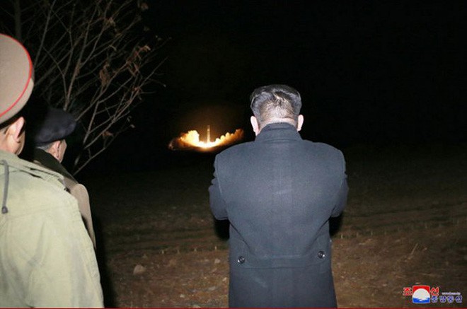 ten lua hwasong 15 gao nuoc lanh vao nhung hoai nghi tiem luc ten lua trieu tien