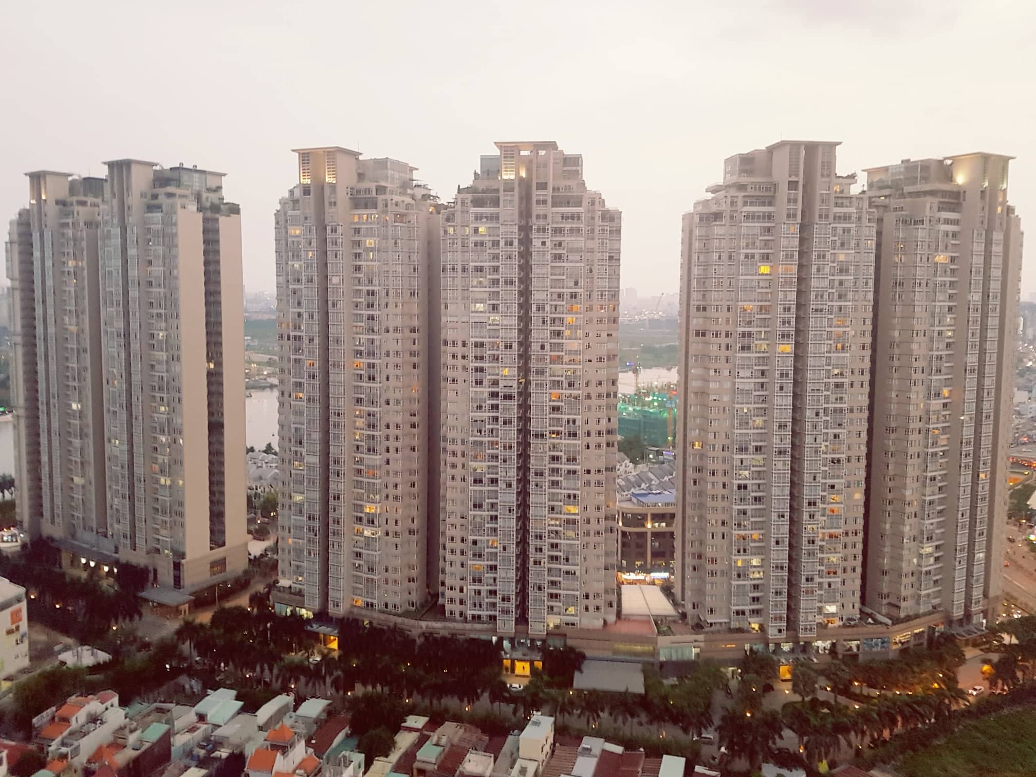 tphcm di tim giai phap cho 7 diem nghen cua thi truong bds