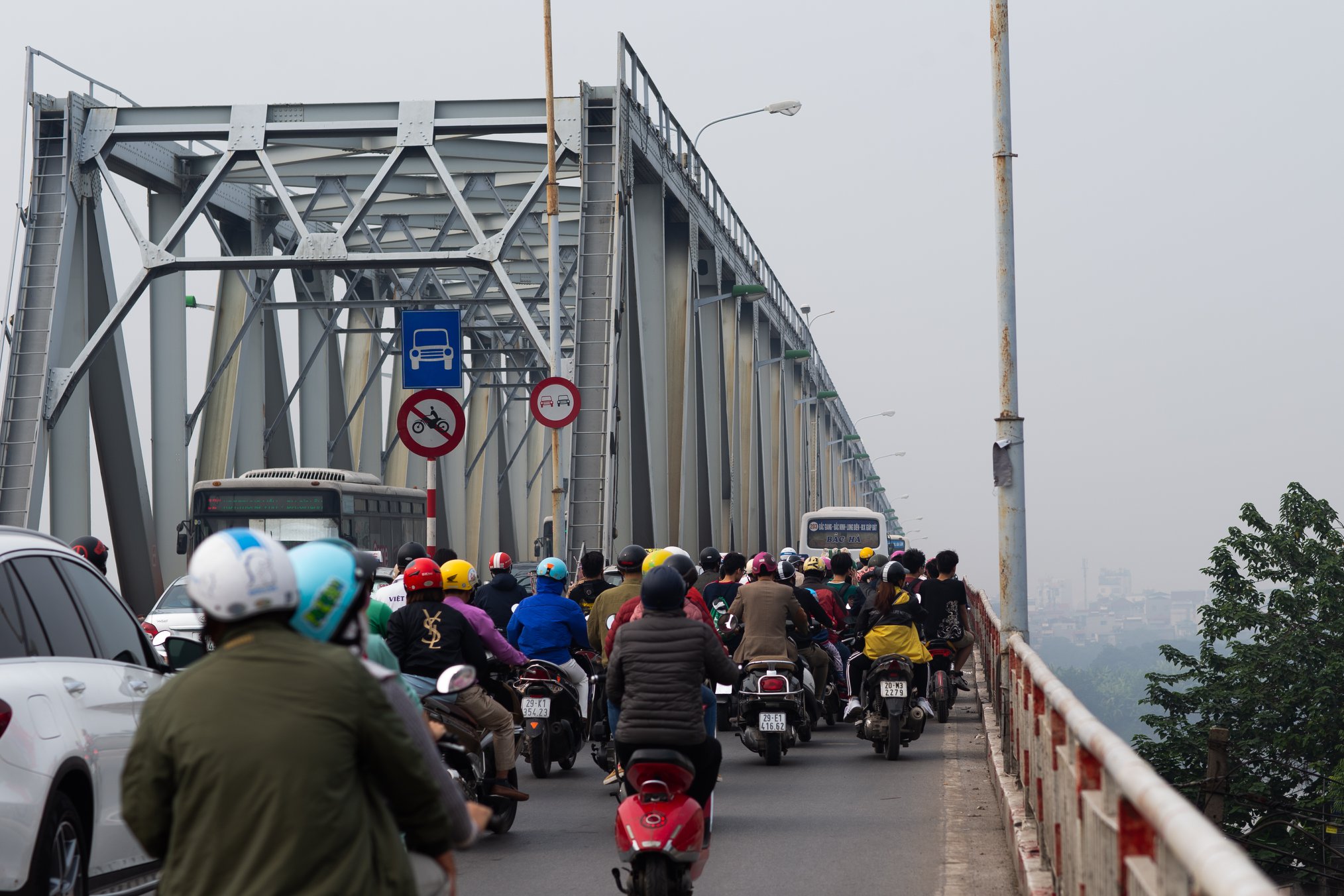 dam bao an toan giao thong tren cau chuong duong