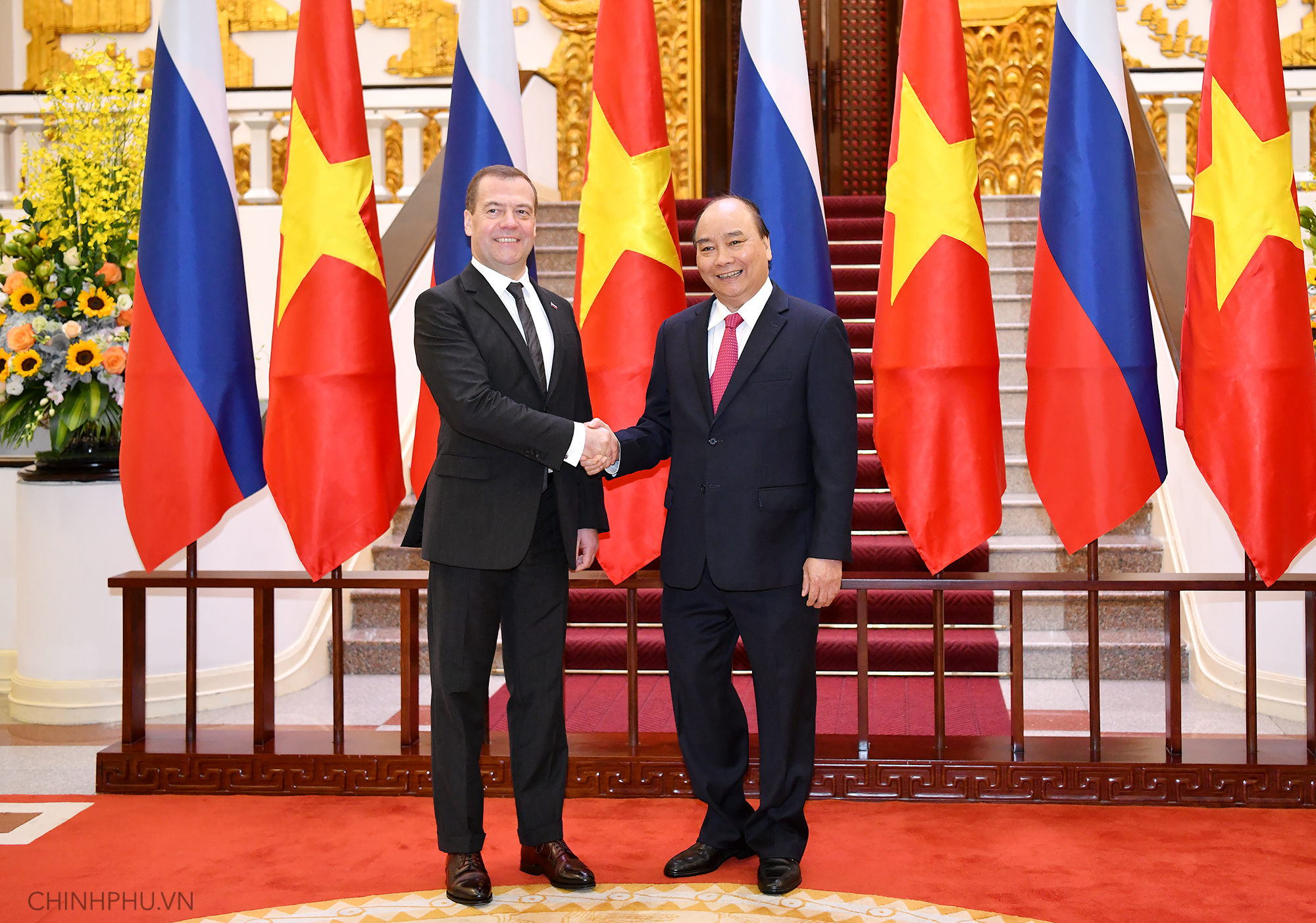 toan canh le don chinh thuc thu tuong lien bang nga dmitry medvedev