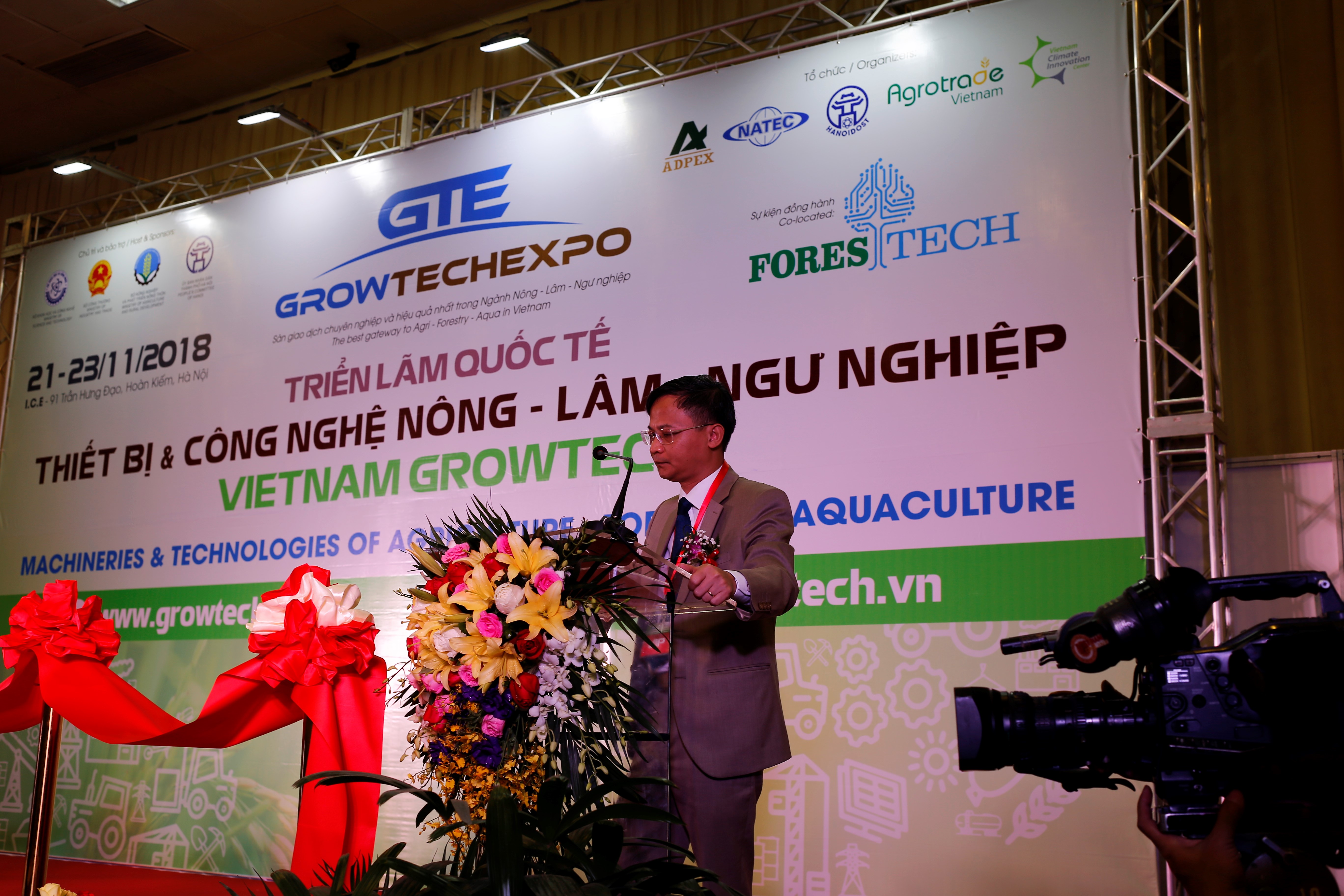 trien lam vietnam growtech 2018 san choi quoc te ve thiet bi nong nghiep