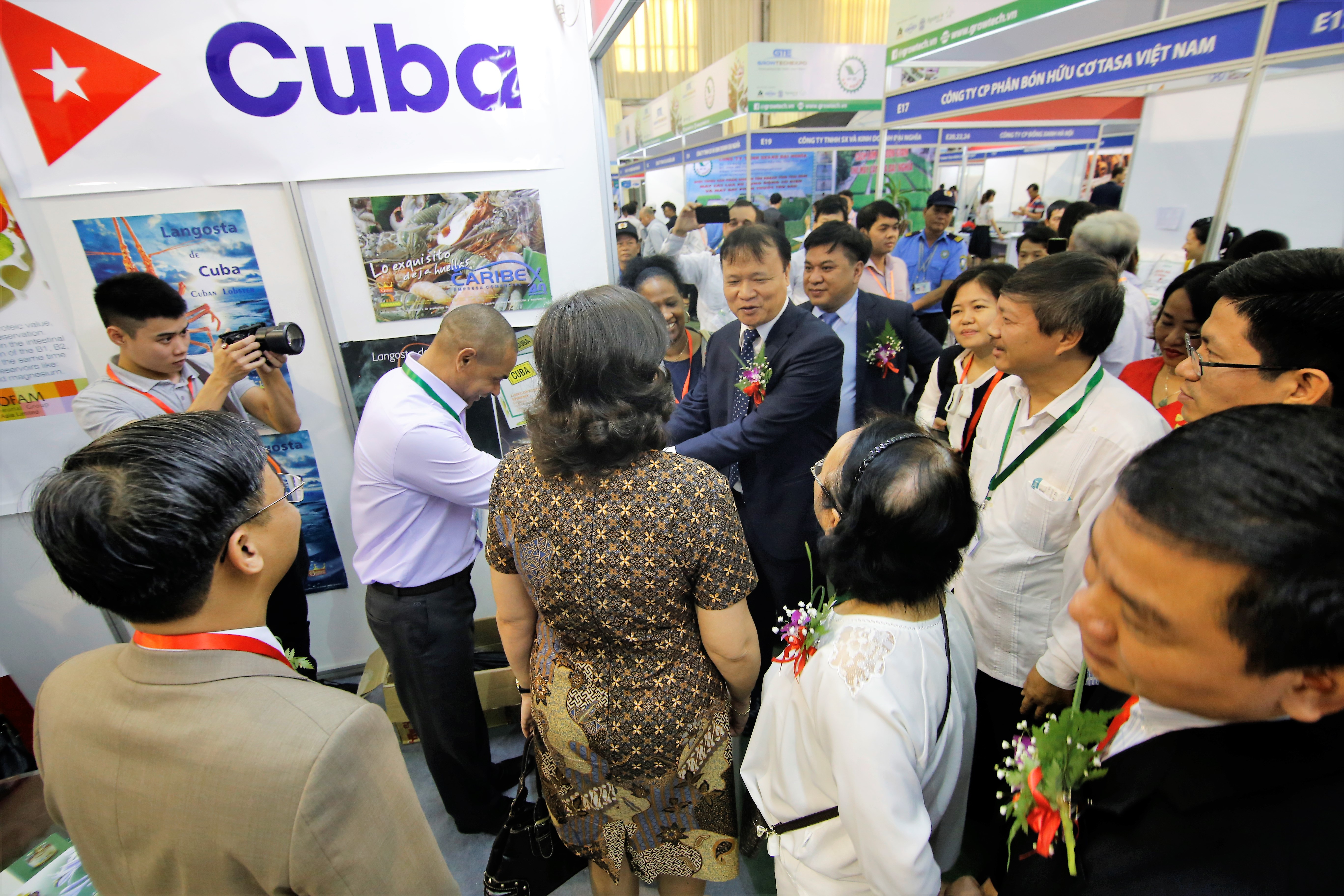 trien lam vietnam growtech 2018 san choi quoc te ve thiet bi nong nghiep