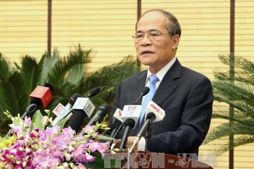 chu tich quoc hoi hoi rong phai bay len the nao trong the ky toi