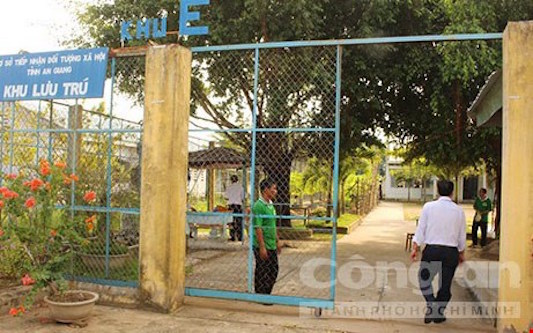 12 con nghien cua song sat bo tron trong dem