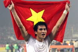 cau thu cong vinh thi dai hoc luat hoi hop hon ra san bong