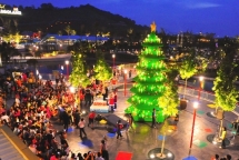 diem du lich noel tuyet nhat chau a