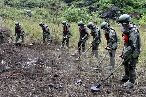 bo ngoai giao tra loi ve viec trung quoc ra pha bom min tai bien gioi