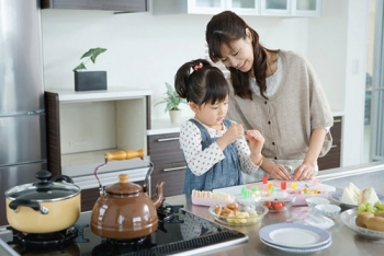 Nội trợ và chăm sóc gia đình là “thiên chức” của phụ nữ?