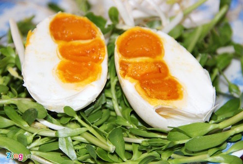 doc dao trung vit muoi 3 long do o mien tay