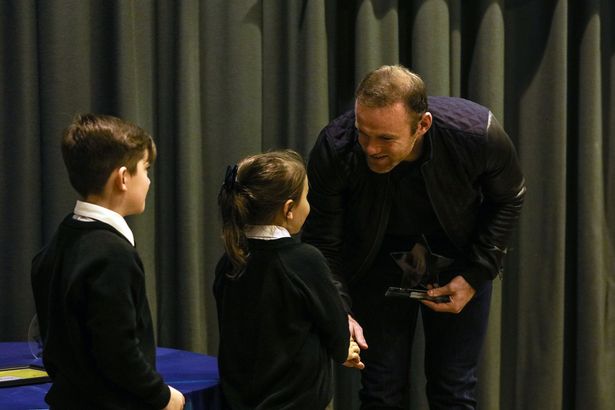 the thao trong nuoc quoc te diem tin ngay 15122015