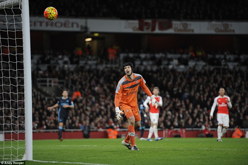 arsenal man city ap sat ngoi dau