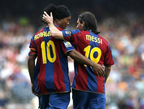 lionel messi ronaldinho muon toi ke thua chiec ao so 10