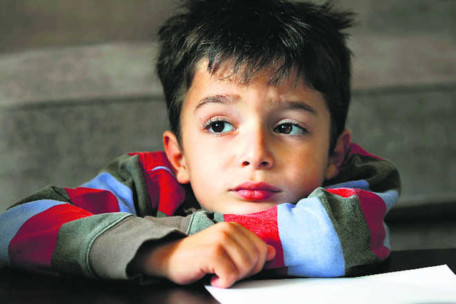 nhung ong bo tre hay chu y tre em nen biet buon chan de phat trien tot hon