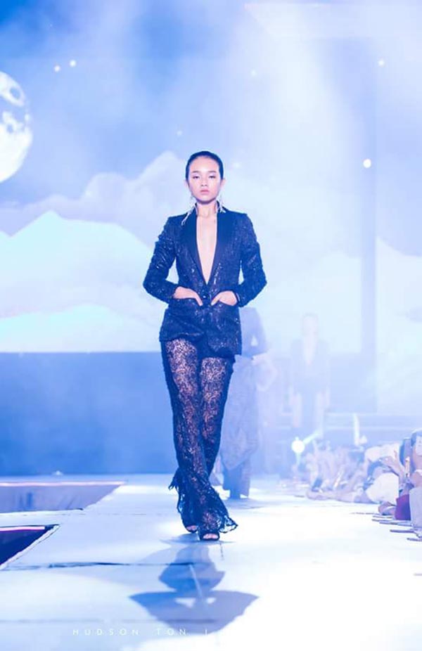 dien mao phong phao cua nguoi mau 14 tuoi gay xon xao lang giai tri viet