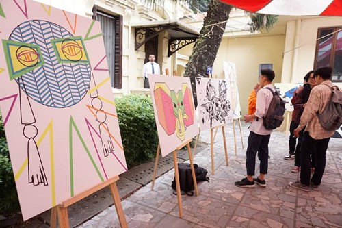 an tuong voi trien lam tranh nghe thuat bang dinh tape art