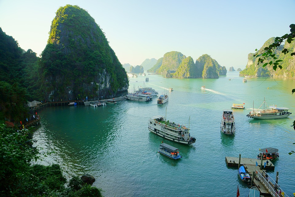 vinh ha long lot top 10 di san cua unesco an tuong nhat chau a