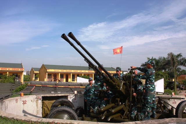 f 111a my tan xac boi phong khong vn vi bi coi la may bay la trui trui nhu bap chuoi to