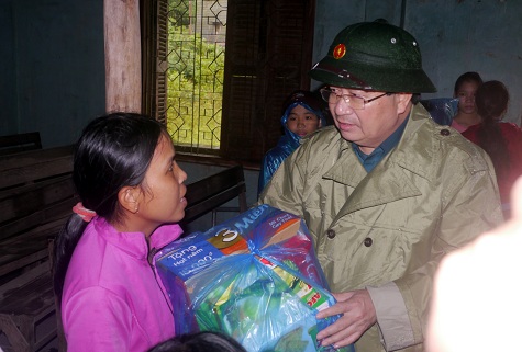 huy dong moi luc luong phuong tien nguon luc ung pho voi mua lu
